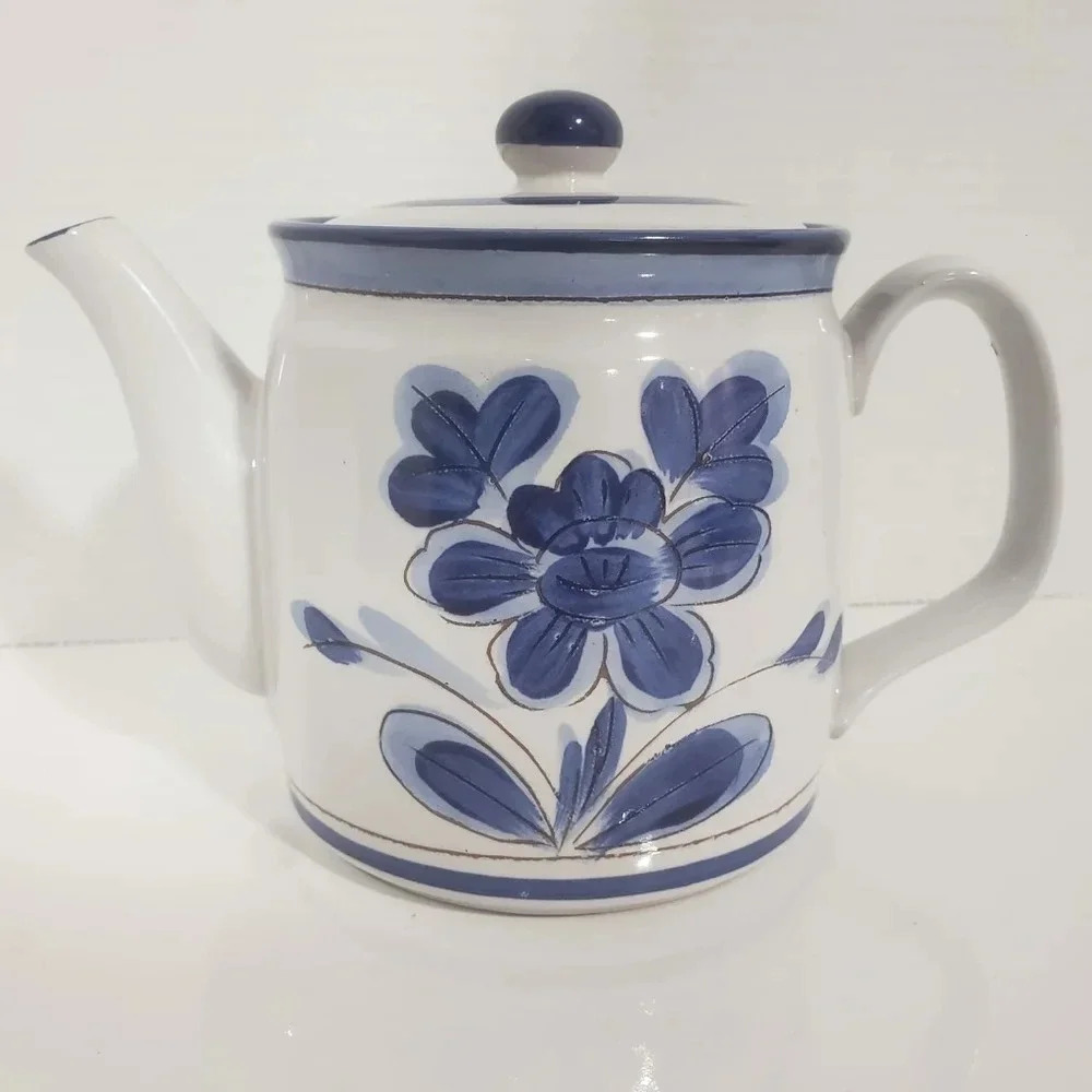 Vintage Blue/White Stoneware/Ceramic Teapot with Flowers,Made in  Japan.
